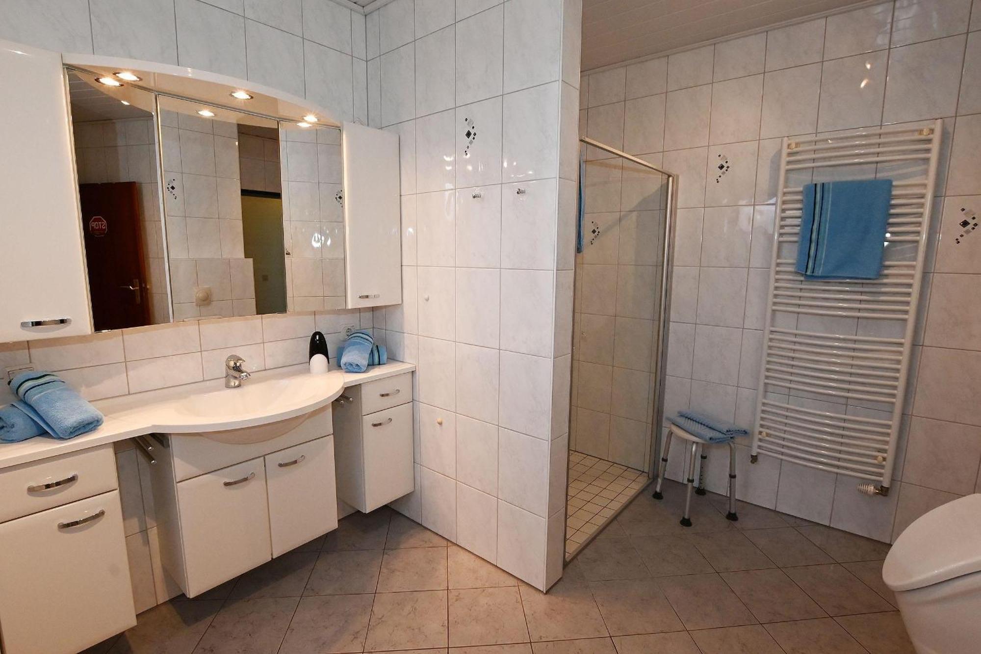 Haus Lily Nr.02 Bis Zu 6 Personen Davon Max. 2 Kinder บือซุม ภายนอก รูปภาพ