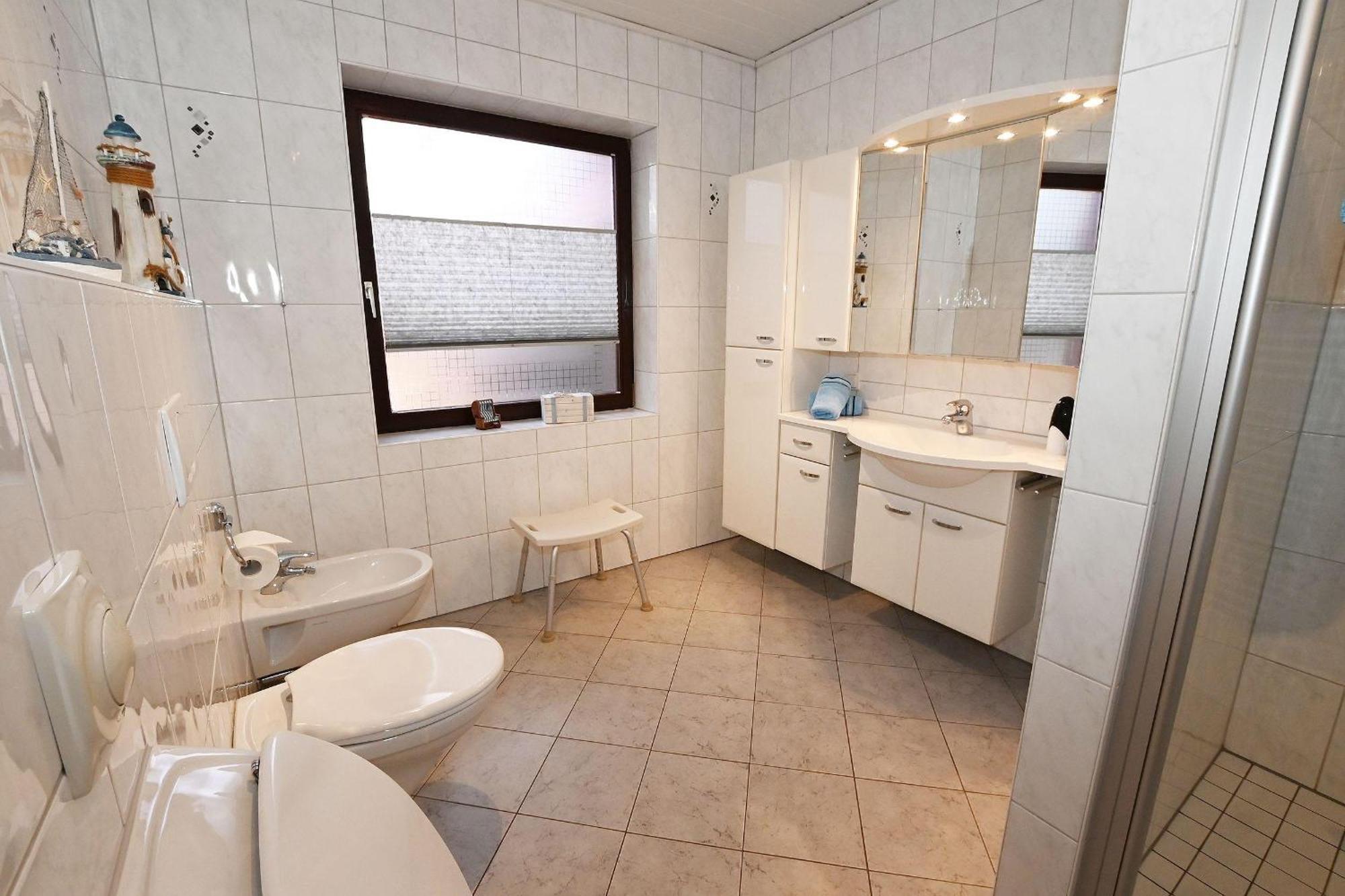 Haus Lily Nr.02 Bis Zu 6 Personen Davon Max. 2 Kinder บือซุม ภายนอก รูปภาพ